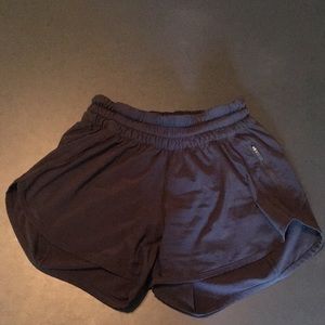 Lululemon Tracker Short V 4”